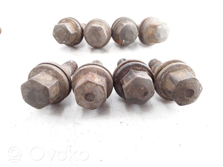 Citroen C5 Nuts/bolts 