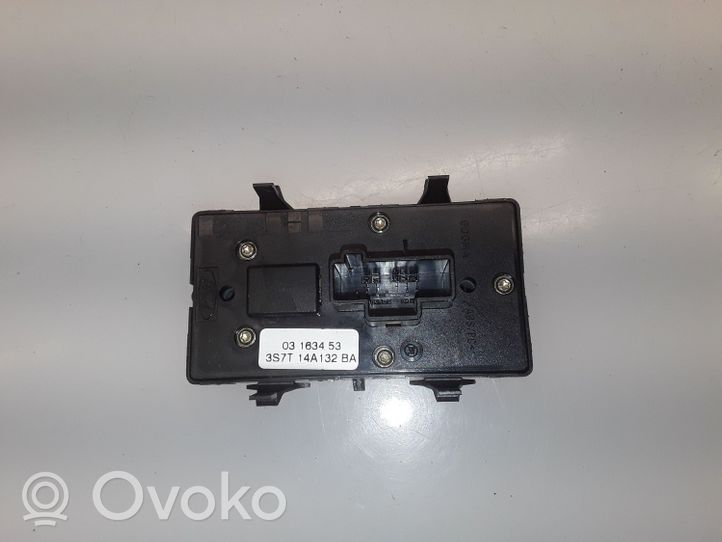 Ford Mondeo Mk III Electric window control switch 3S7T14A132BA