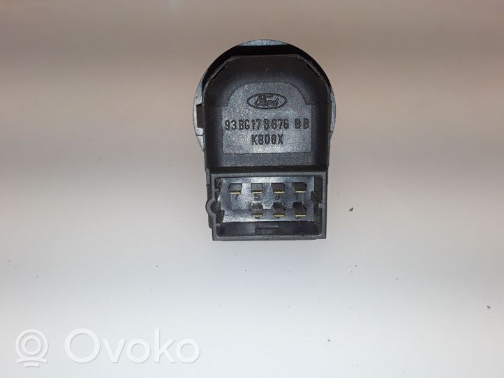 Ford Mondeo Mk III Przycisk regulacji lusterek bocznych 93BG17B676BB