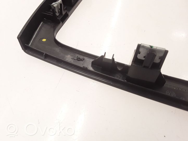 Volkswagen PASSAT B7 Verkleidung Radio / Navigation 3AA858069D