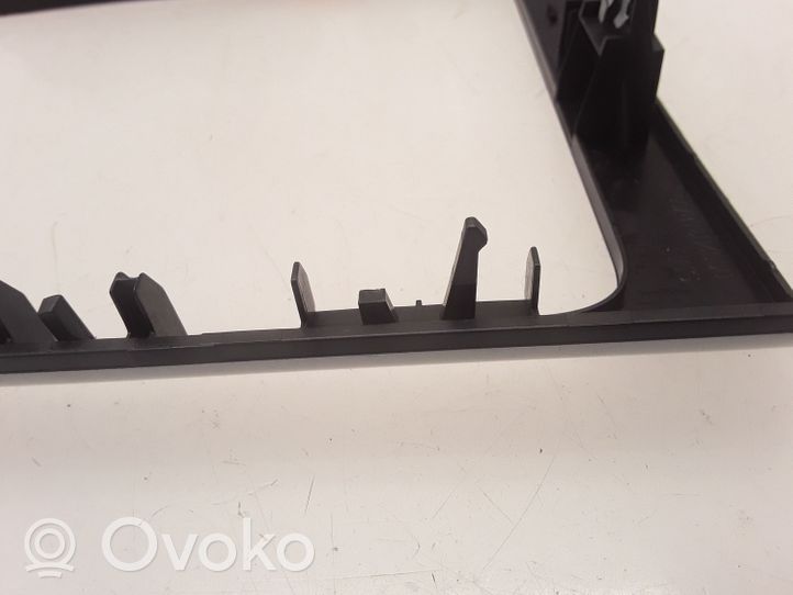 Volkswagen PASSAT B7 Radio/GPS head unit trim 3AA858069D