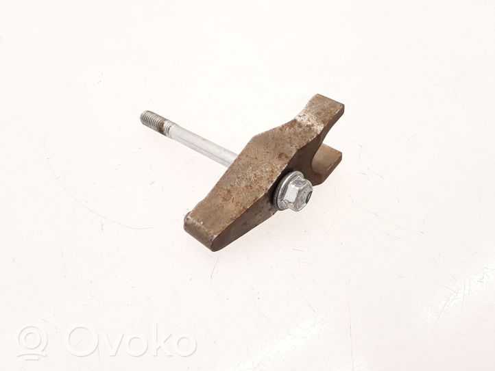 Toyota Auris E180 Support de pince d'injecteur de carburant 