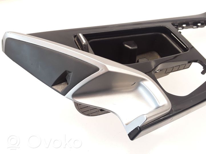 Hyundai i40 Rivestimento in plastica cornice della leva del cambio 846513Z000