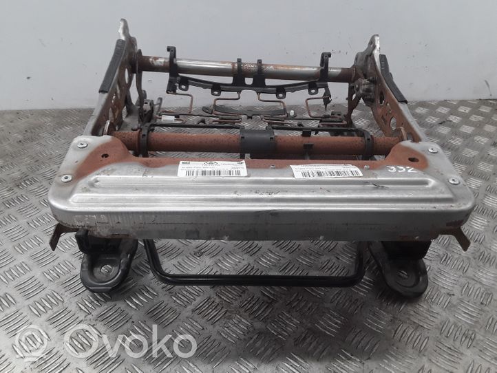 Toyota Auris E180 Priekinė vairuotojo sėdynė 2068419