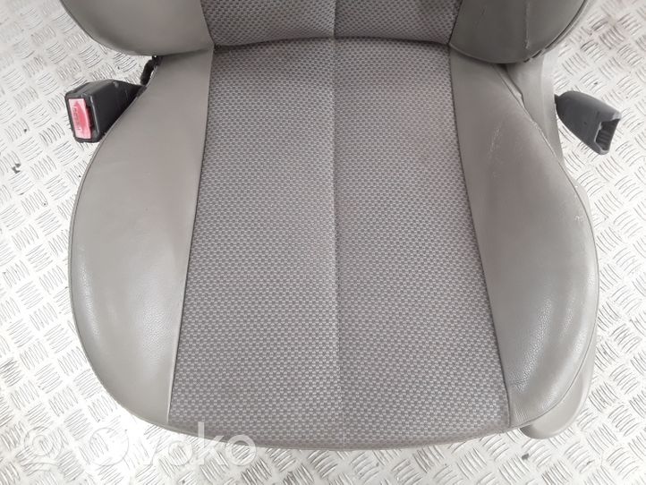 Renault Megane II Siège conducteur avant 8200188308