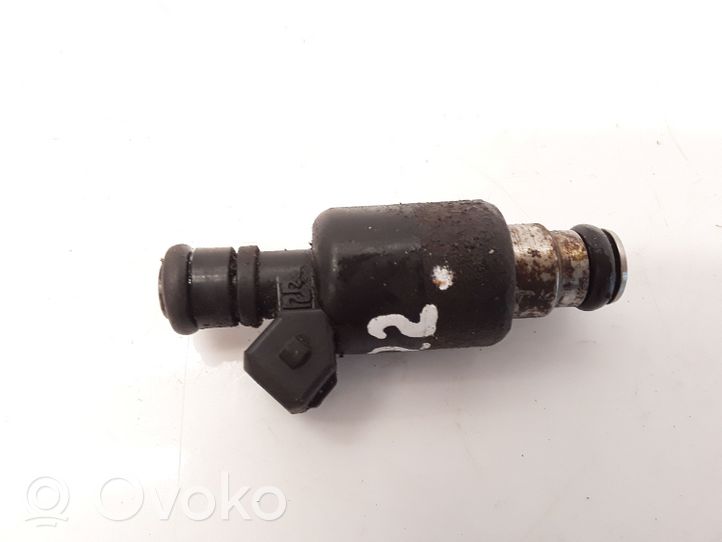 Opel Combo B Injecteur de carburant 17092023