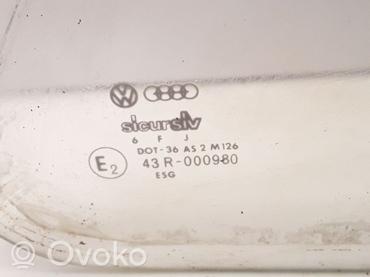 Volkswagen PASSAT B2 Fenêtre latérale avant / vitre triangulaire 43R000980