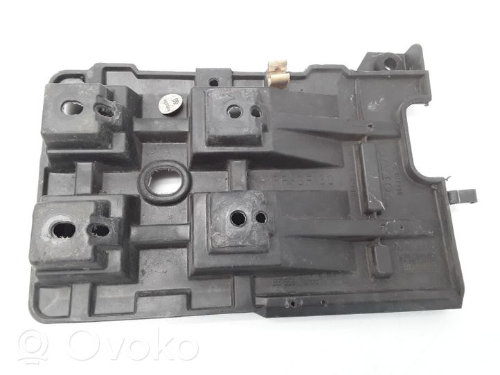 Volvo S40, V40 Boîte de batterie 864205