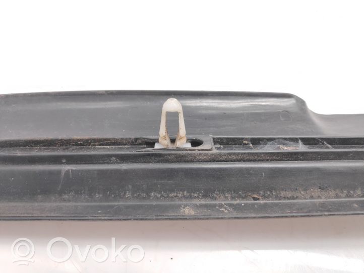 Volkswagen PASSAT B2 Takaoven kynnyksen suojalista 323853806