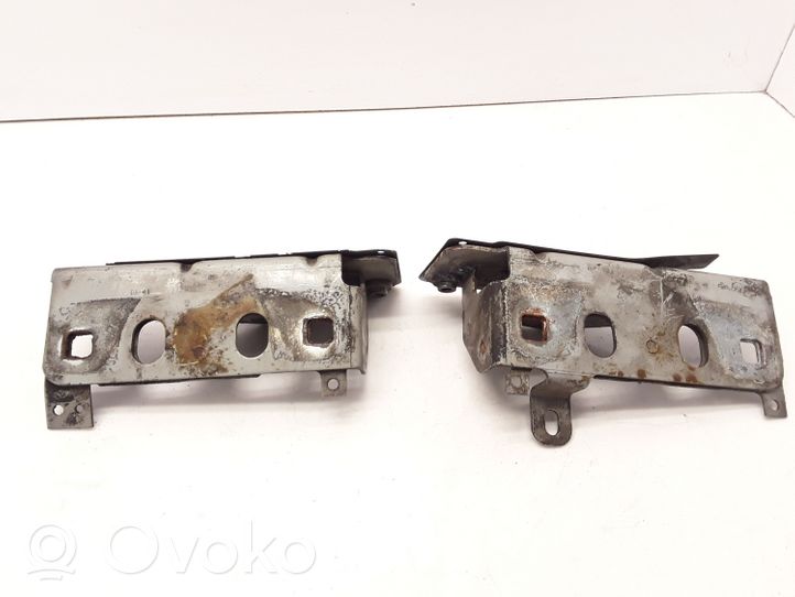 Land Rover Range Rover Sport L320 Supporto di montaggio del parafango 