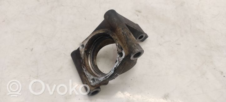 Alfa Romeo 159 Staffa del cuscinetto di supporto dell’albero di trasmissione 55188019