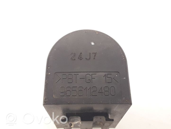 Citroen Jumpy Aušinimo ventiliatoriaus rėlė 9656112480