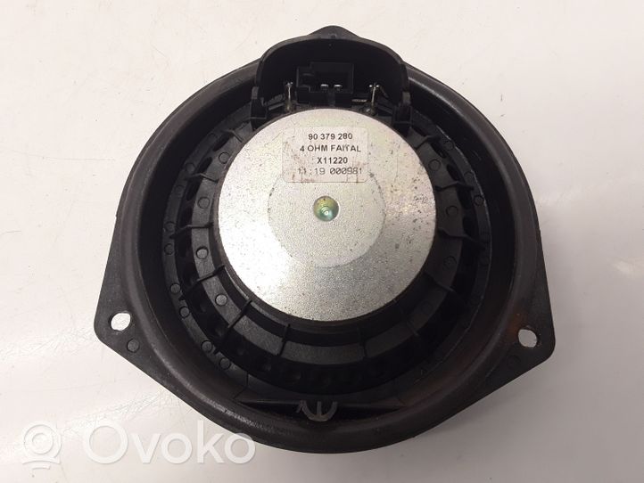 Opel Corsa D Takaoven kaiutin 90379280