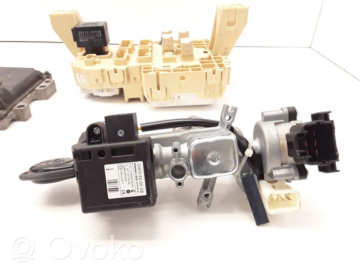 Suzuki Swift Engine ECU kit and lock set 3392062J0