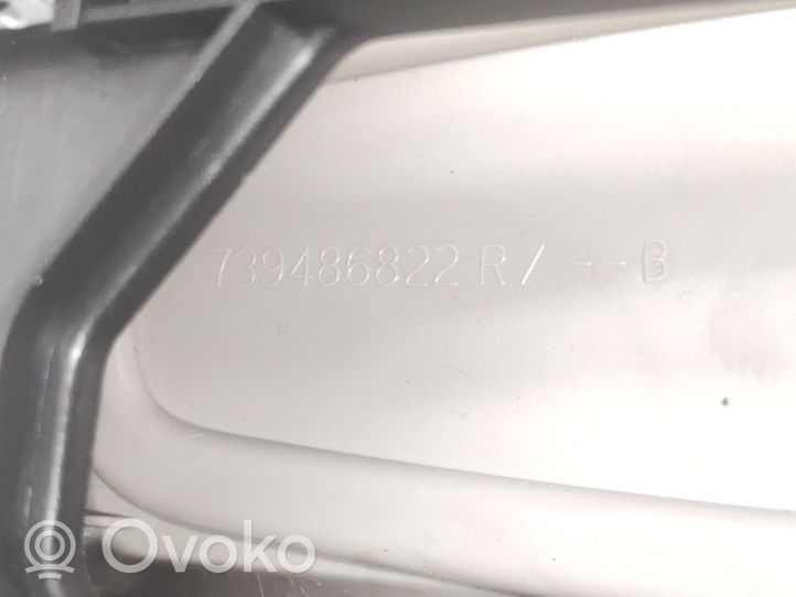 Renault Captur Światło fotela przedniego 739486822R