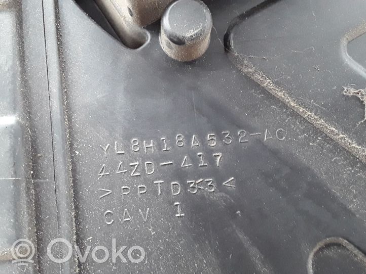 Ford Maverick Carcasa de montaje de la caja de climatización interior YL8H18A532AC