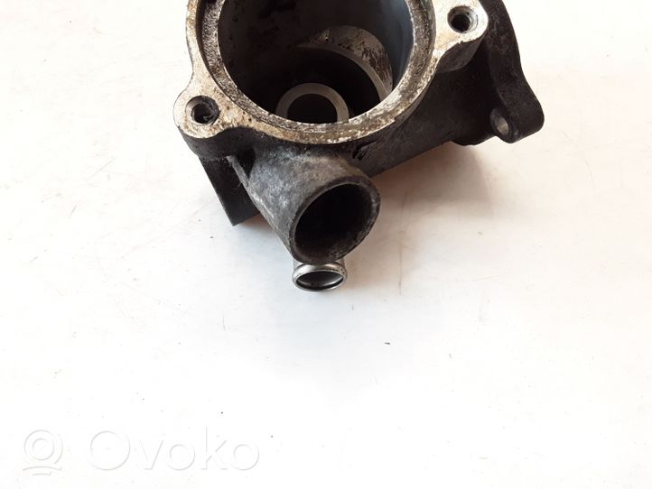 Toyota Avensis T250 Thermostat / Thermostatgehäuse 