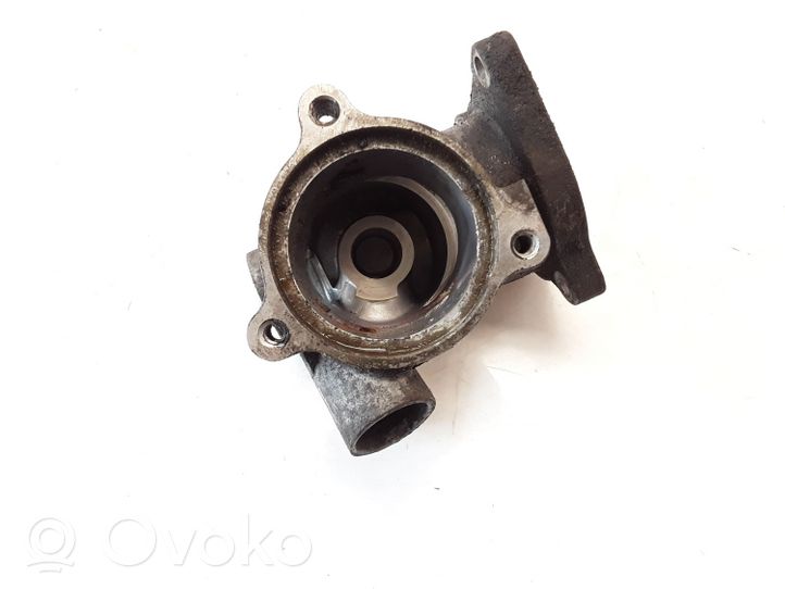 Toyota Avensis T250 Thermostat / Thermostatgehäuse 