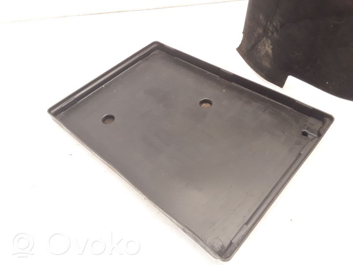 Toyota Avensis T270 Boîte de batterie 7443102160