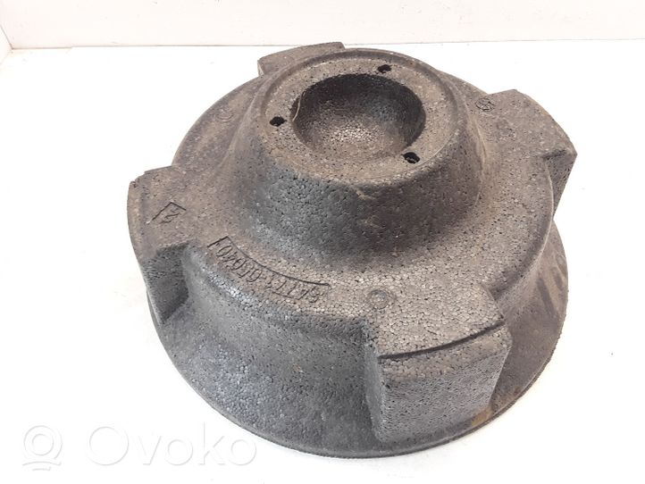 Toyota Avensis T250 Boîte à outils 6477105040