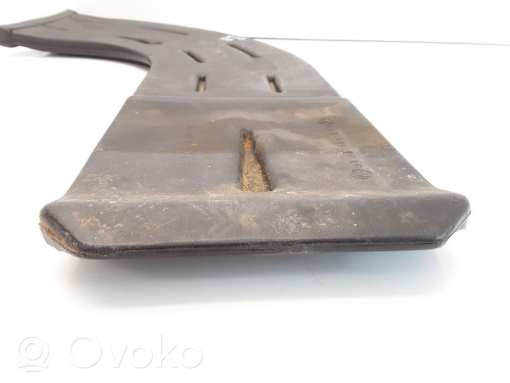 Mercedes-Benz W123 Salono oro latakas (-ai) 1238311046