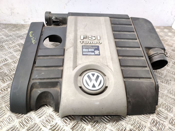 Volkswagen Golf V Cubierta del motor (embellecedor) 06F133837T