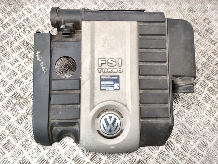 Volkswagen Golf V Cubierta del motor (embellecedor) 06F133837T