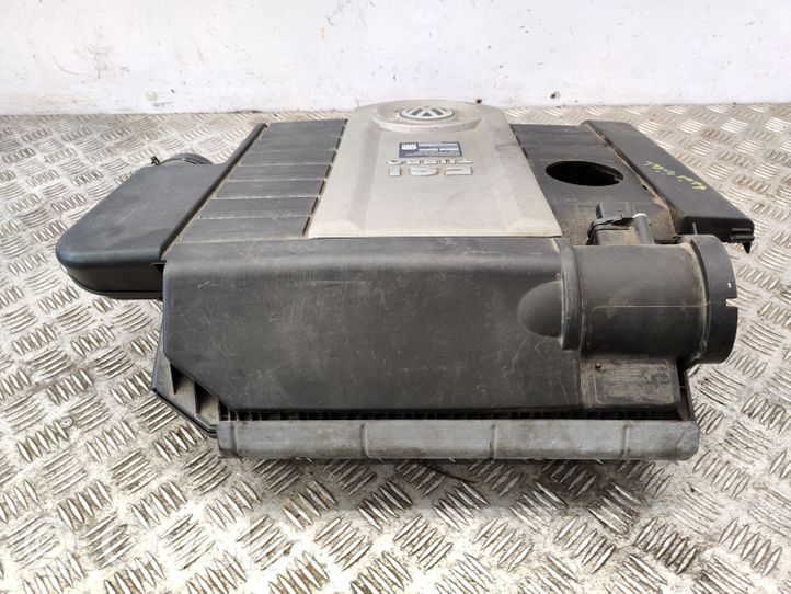 Volkswagen Golf V Engine cover (trim) 06F133837T