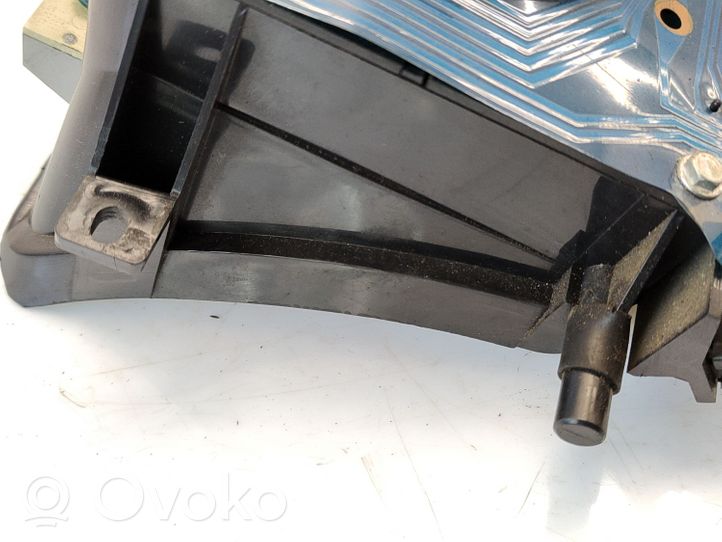 Volkswagen Polo II 86C 2F Tachimetro (quadro strumenti) 5440119300