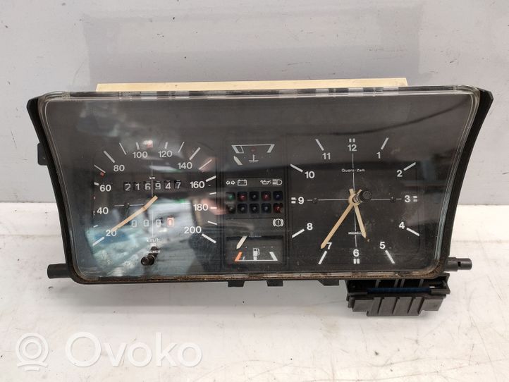 Volkswagen Polo II 86C 2F Compteur de vitesse tableau de bord 5440119300