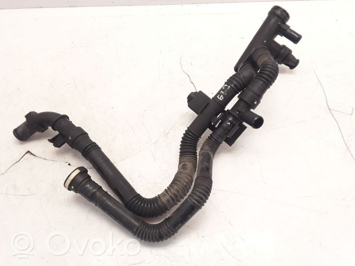 Mazda 2 Tuyau de liquide de refroidissement moteur 9645093480