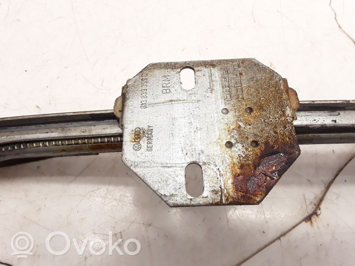 Audi 80 90 B2 Takaoven manuaalinen ikkunan nostin 813839399C