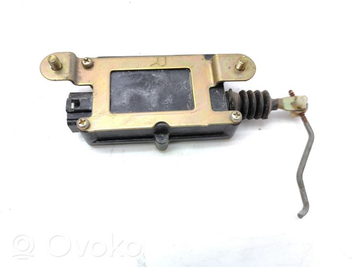 Mazda 929 Stellmotor Zentralverriegelung 8300003590