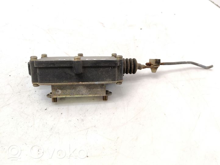 Mazda 929 Stellmotor Zentralverriegelung 8300003610