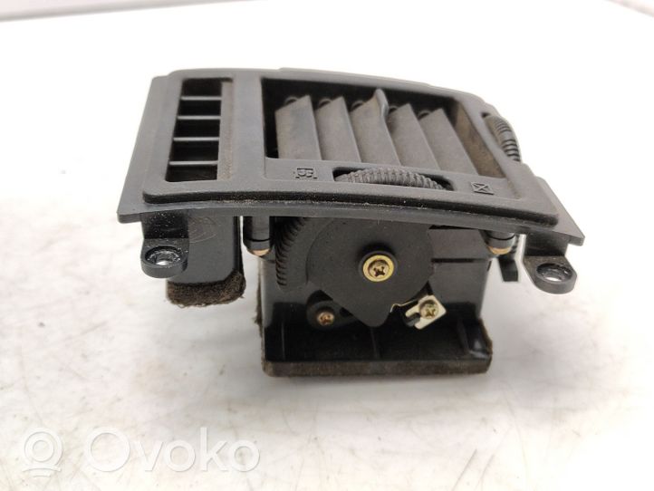 Mazda 929 Copertura griglia di ventilazione laterale cruscotto HE2164730