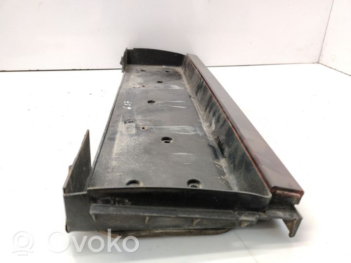 Mazda 929 Cornice porta targa 0674297