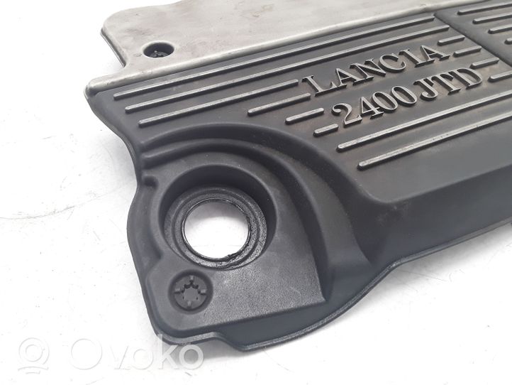 Lancia Thesis Variklio dangtis (apdaila) 156031574