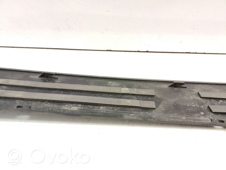 Peugeot 406 Priekinio slenksčio apdaila (vidinė) ZU06480510