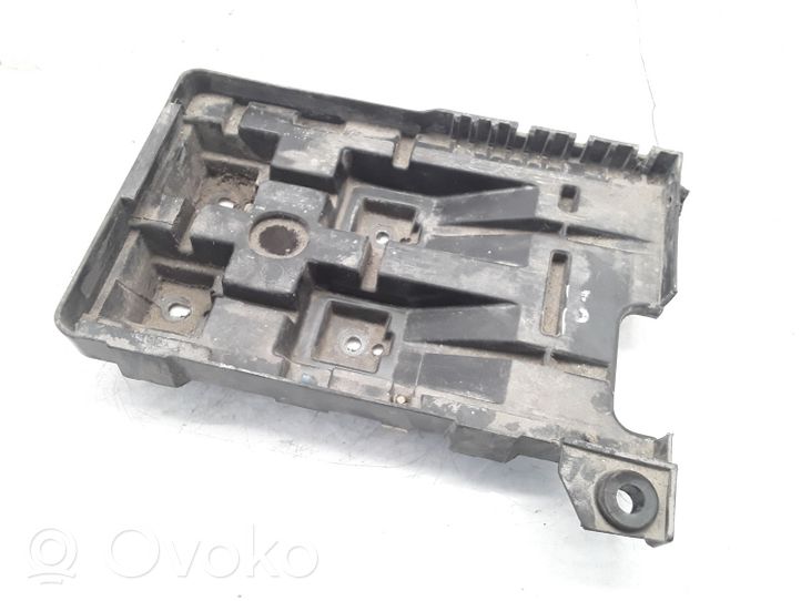 Volvo S40, V40 Boîte de batterie 864205