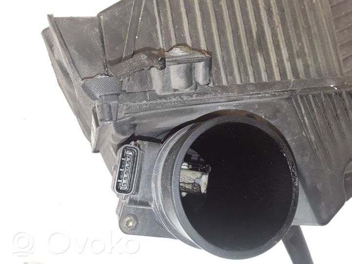 Renault Megane II Air filter box 8200176559