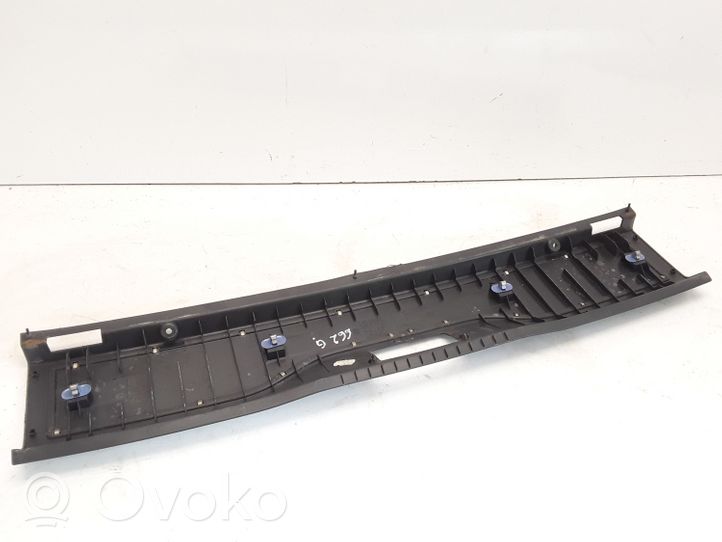 Opel Zafira B Trunk/boot sill cover protection 322225228