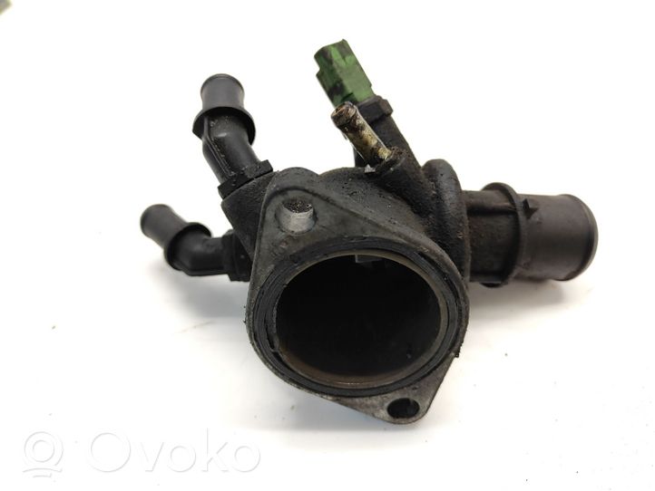 Opel Zafira B Boîtier de thermostat / thermostat 55203388