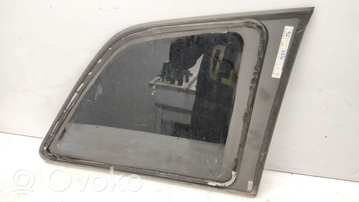 Opel Zafira B Fenêtre latérale avant / vitre triangulaire 43R00104