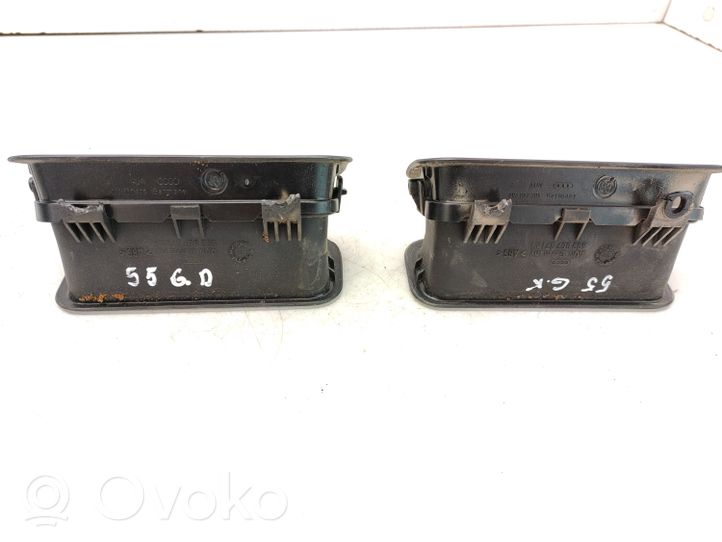 Audi 80 90 S2 B4 Takaoven kahvan suoja 893867395