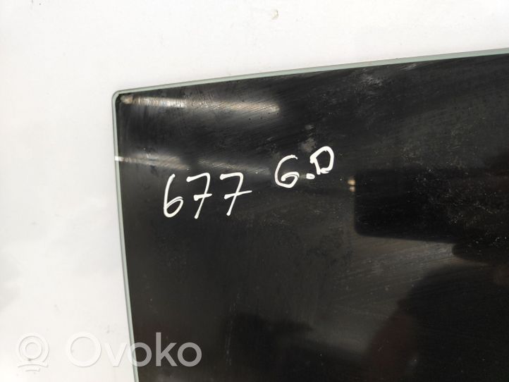 Toyota RAV 4 (XA30) Rear door window glass M2H3S