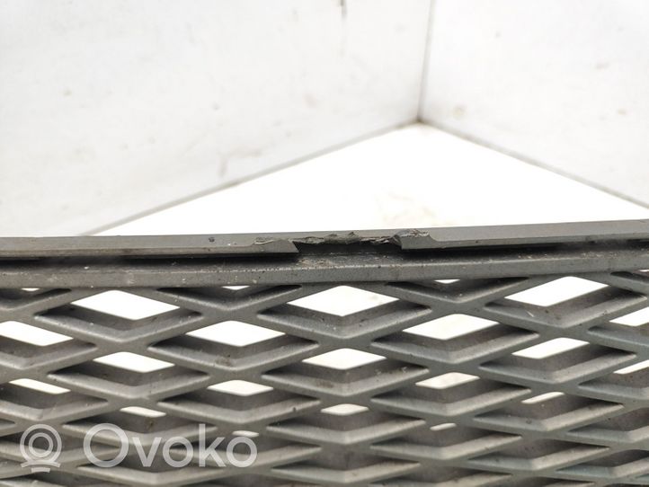 Ford Mondeo Mk III Grille inférieure de pare-chocs avant 5S7Y17B968AAW