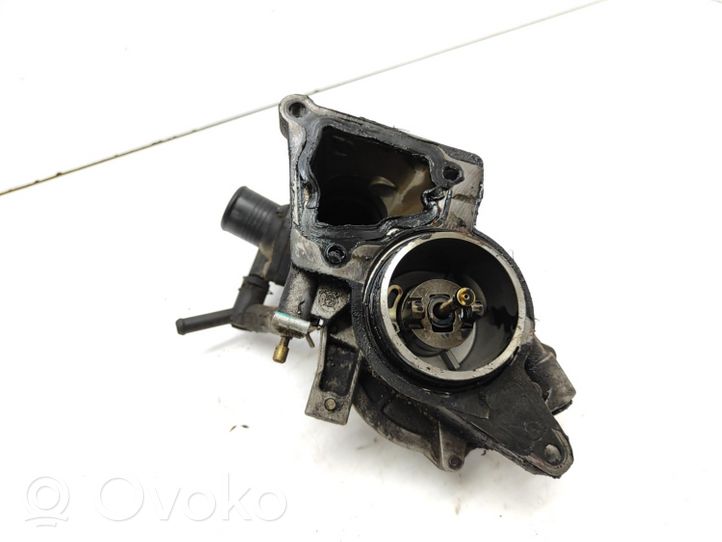 Ford Mondeo Mk III Vacuum pump 