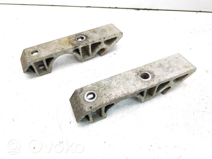 Porsche Cayenne (9PA) Supporto per boccola della barra antirollio, anteriore 7L0411063B