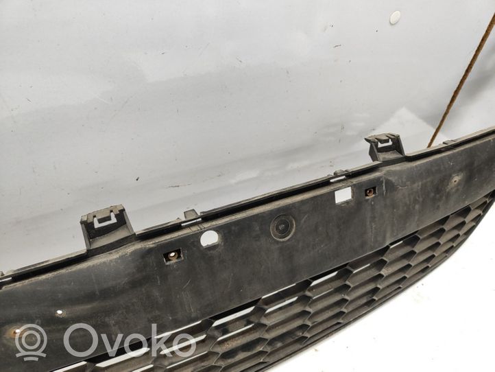 Mazda 2 Grille inférieure de pare-chocs avant D651501T1