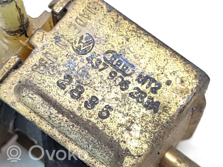 Audi 100 S4 C4 Solenoidinis vožtuvas 437906283A